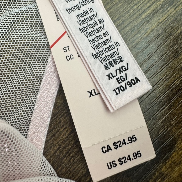 Victoria's Secret Very Sexy Twinkle Thong String Pink - Picture 6 of 7